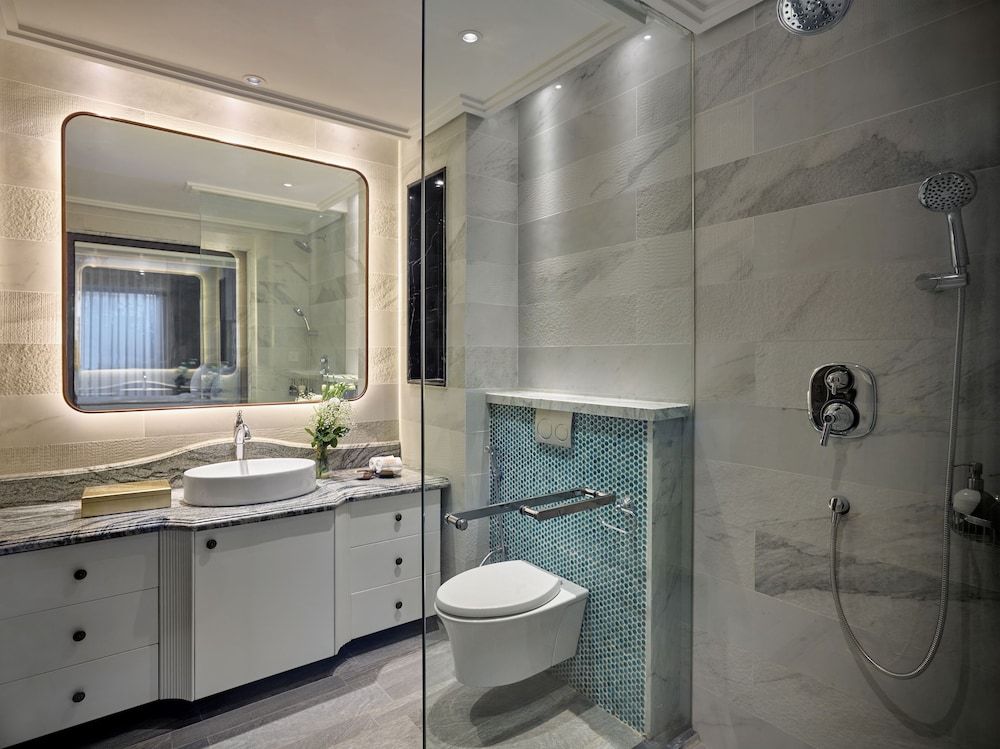 Peridot Grand Luxury Boutique Hotel Chic Deluxe Room 3