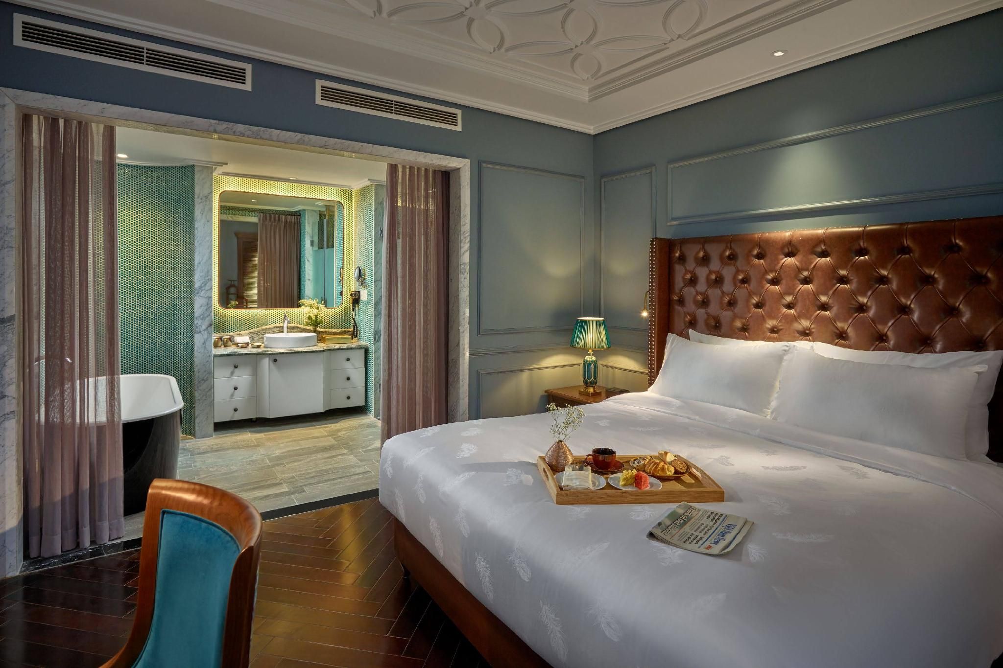Peridot Grand Luxury Boutique Hotel Chic Room 3