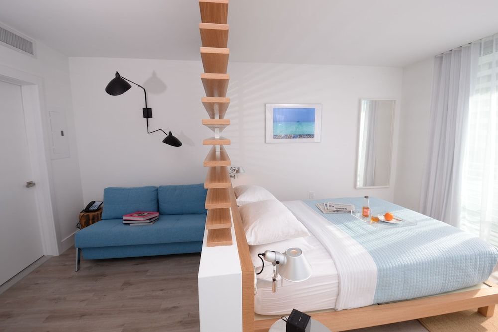 6080 Design Hotel by Eskape Collection Urban Studio with standing balcony 2