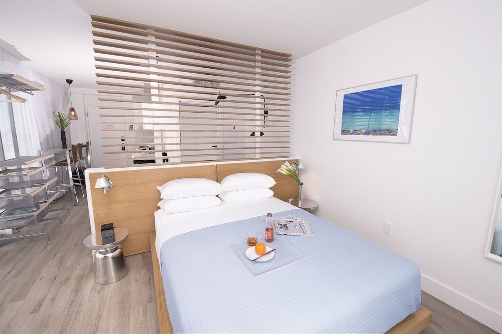 Sunset Bayside Corner Studio - with Extra Large Balcon