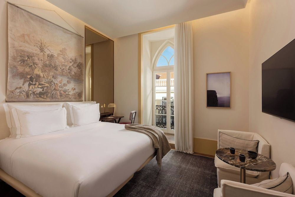 undefined The Ivens, Autograph Collection 4