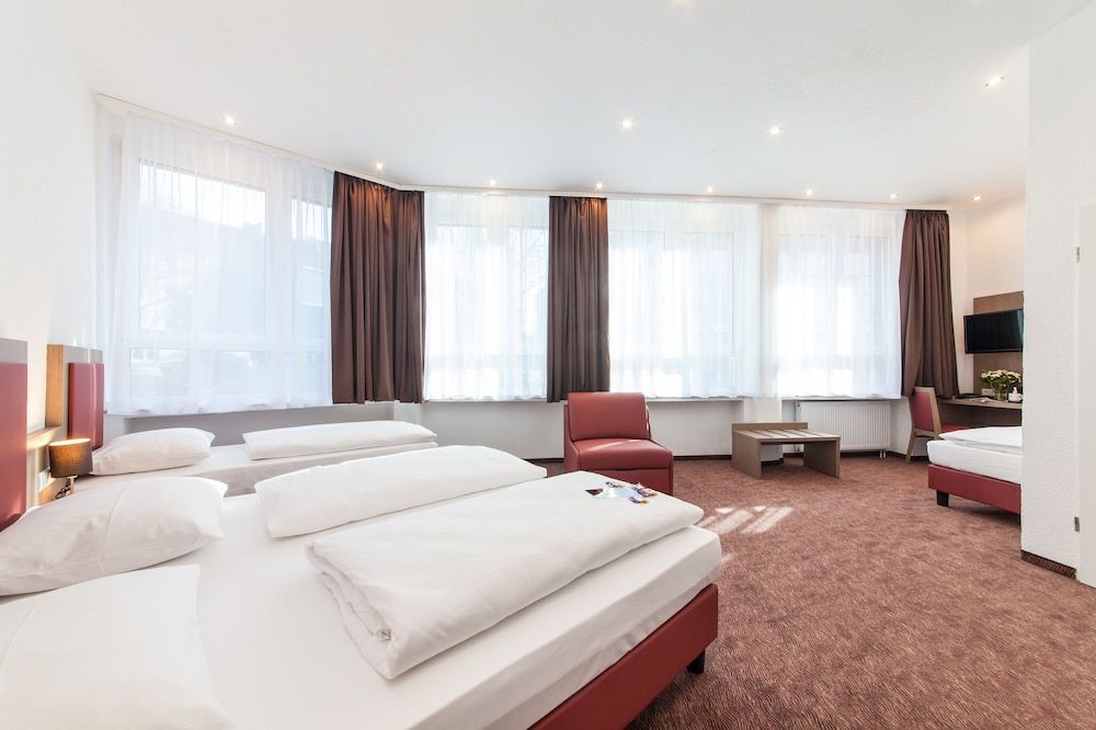 Family Room (5 Persons)