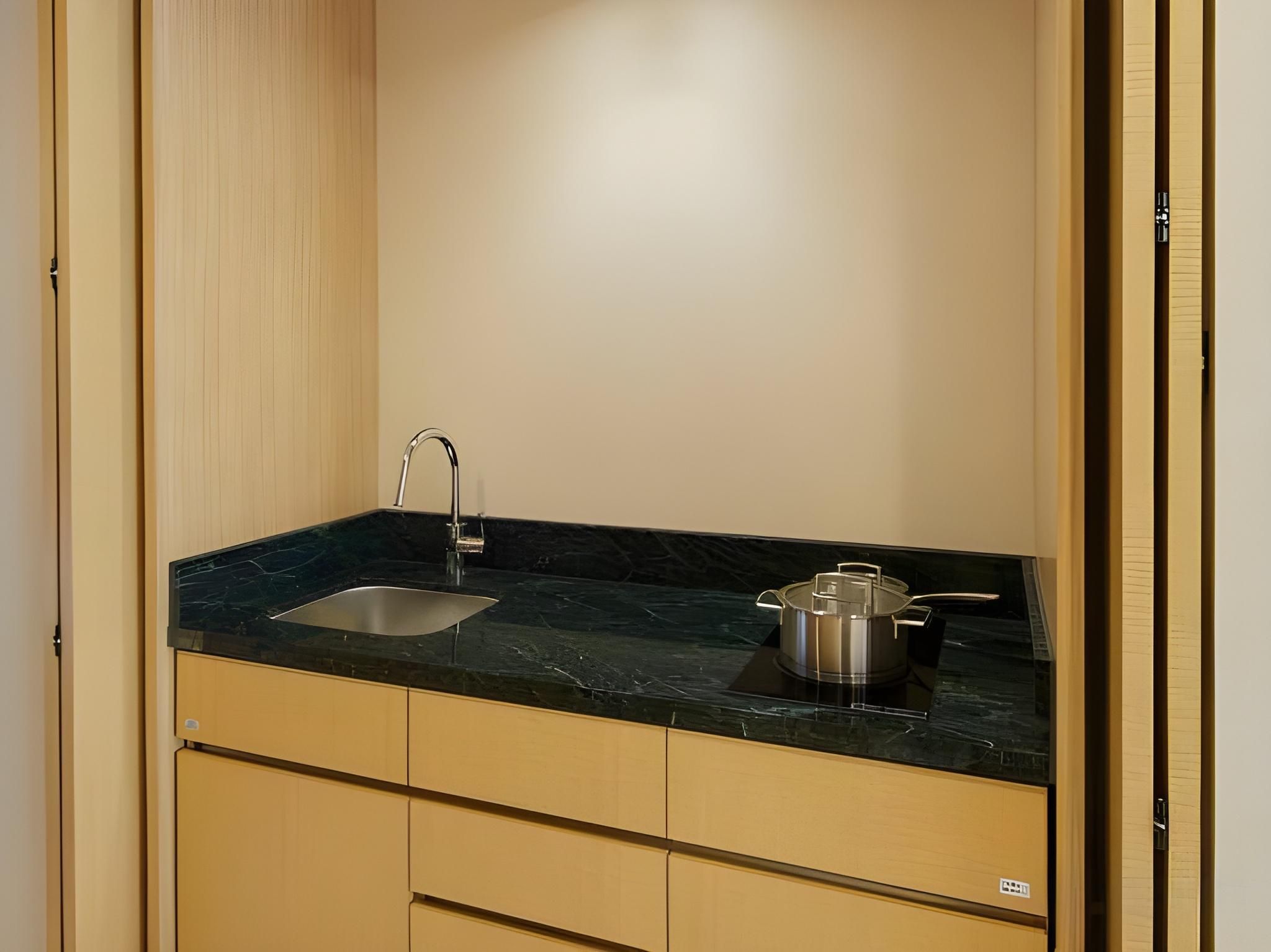 Seasonal Summer Suite