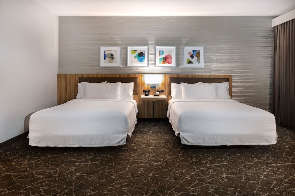 undefined Hilton Garden Inn Anaheim Resort 9