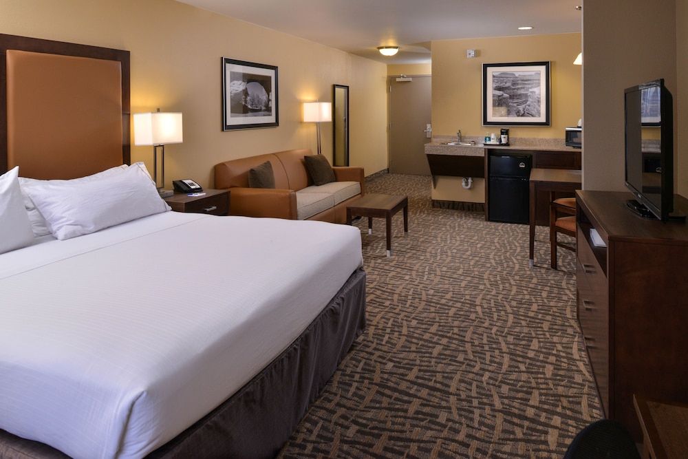 Holiday Inn Express & Suites Page - Lake Powell Area by IHG