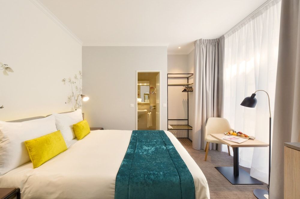 Astra Hotel Vevey Single Room 3