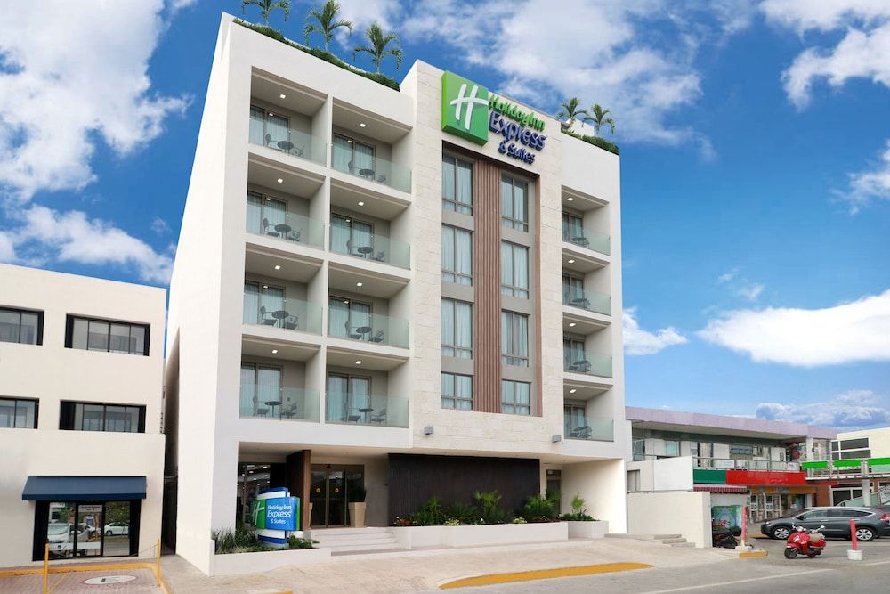 undefined Holiday Inn Express & Suites Playa Del Carmen by IHG 6