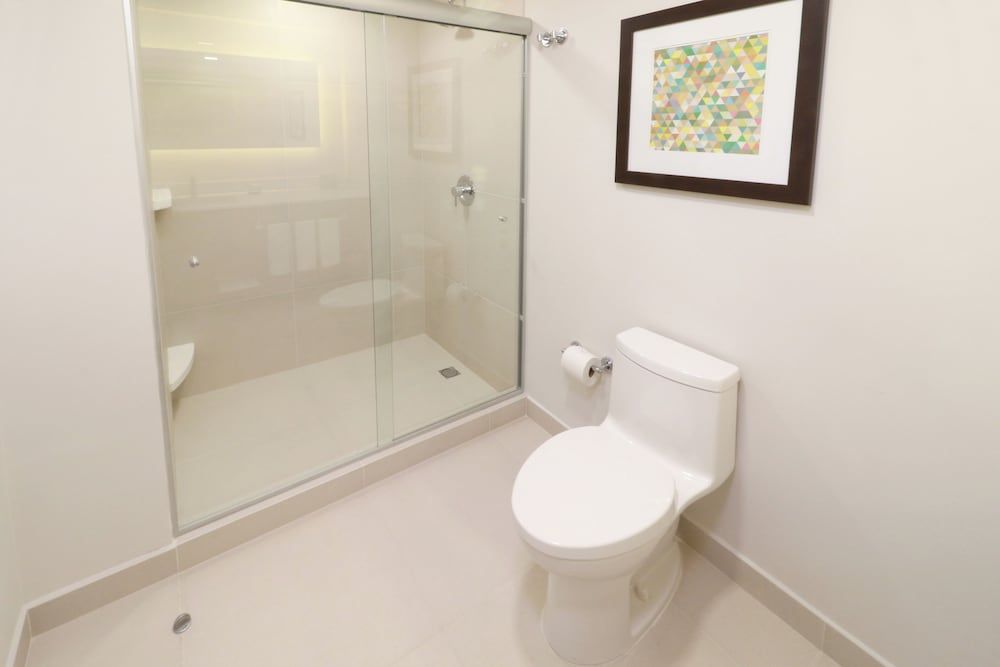 undefined Holiday Inn Express & Suites Playa Del Carmen by IHG 10