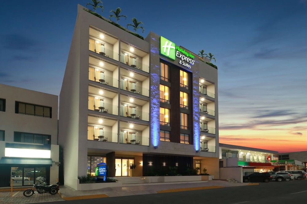 undefined Holiday Inn Express & Suites Playa Del Carmen by IHG 5