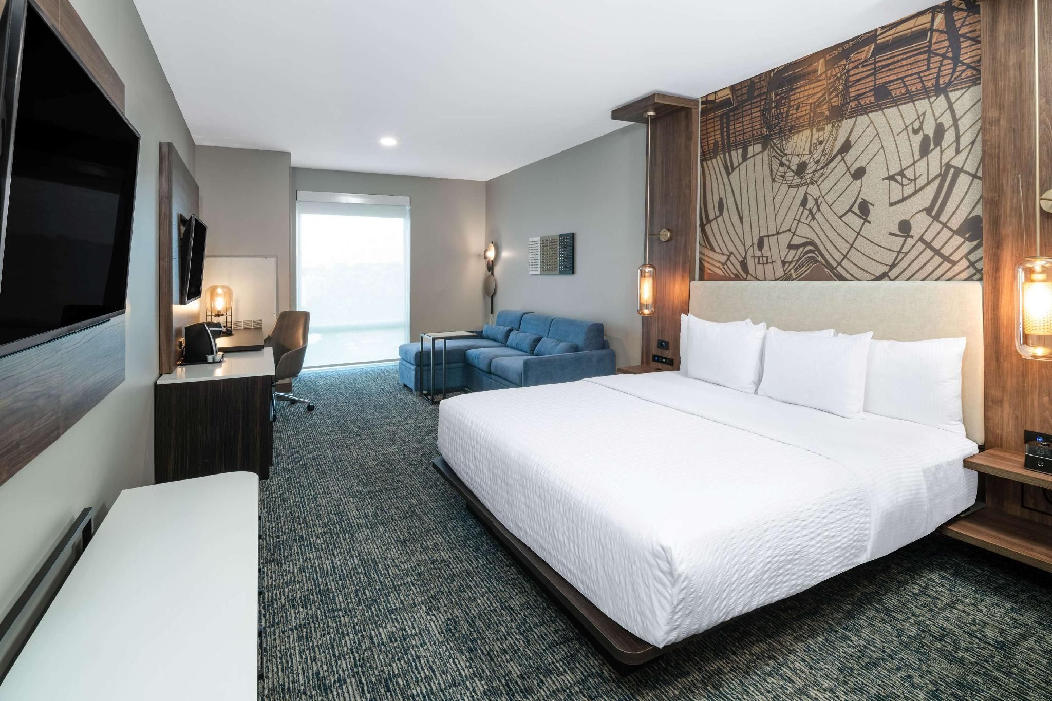 1 King Bed, Mobility Accessible Room, Tub with Grab Bars, Non-Smoking