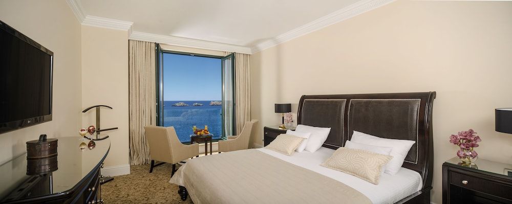 undefined Royal Princess Hotel 6