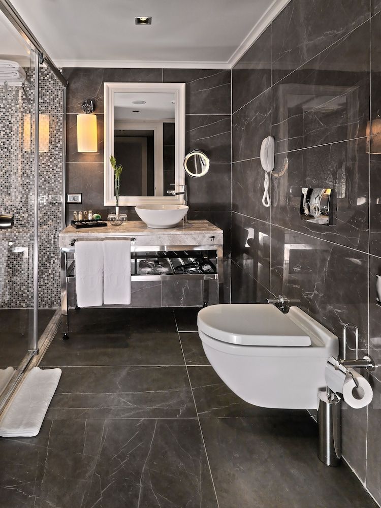 Mercure Istanbul Bomonti Standard Double Room, 1 Double Bed, City View 5