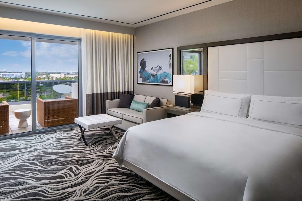 Room, 1 King Bed (Verandah)