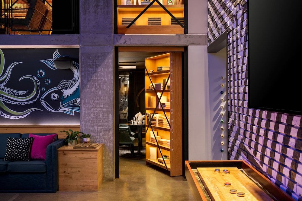 undefined Moxy San Diego Downtown/Gaslamp Quarter 6