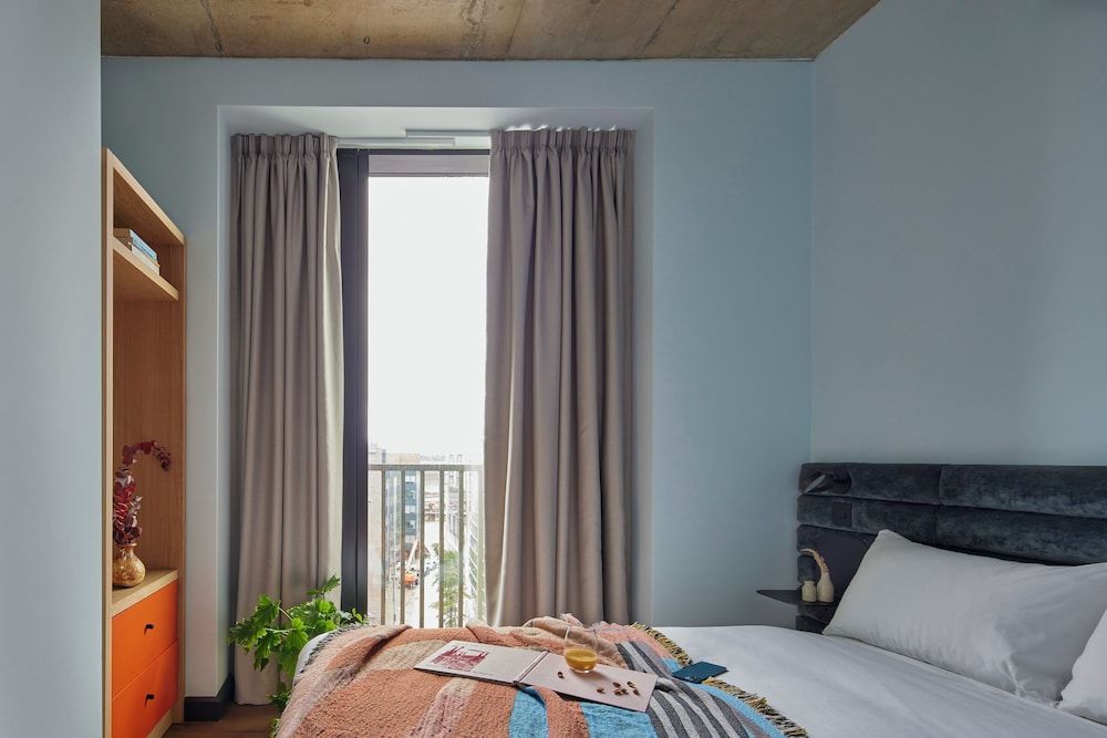 undefined Beckett Locke 5