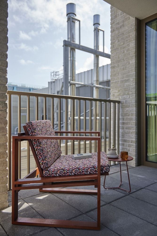 undefined Beckett Locke 10