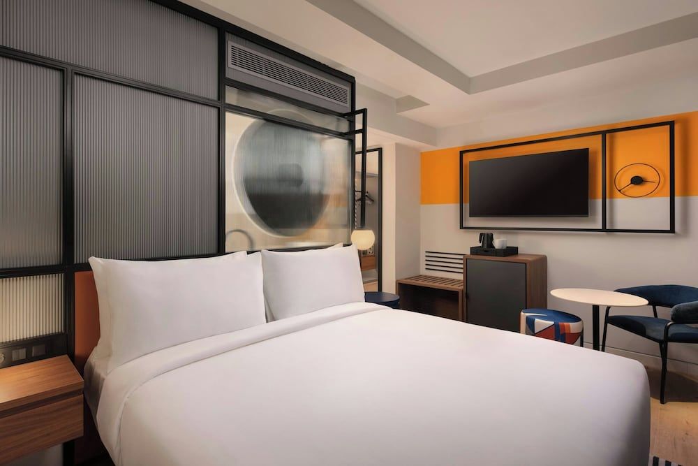 undefined Aloft Madrid Gran Via 6