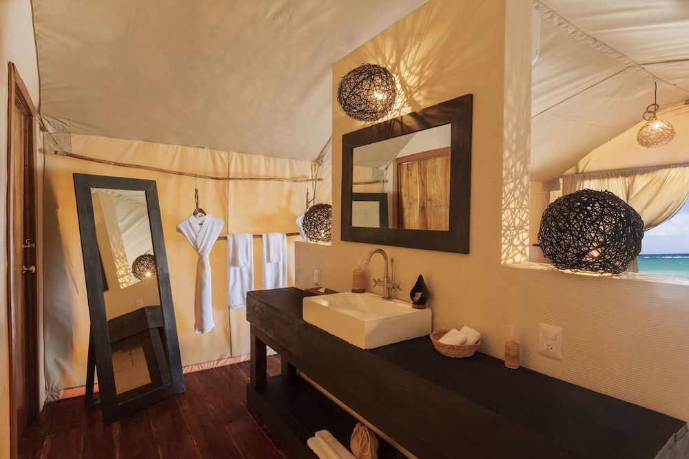 Room, Oceanfront
