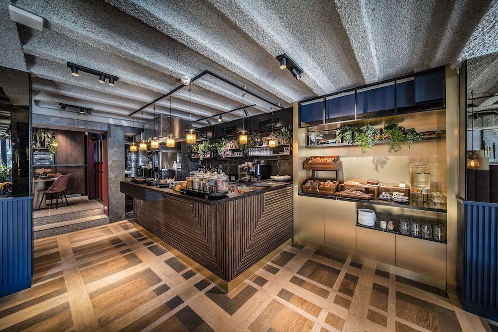 undefined The Highlander