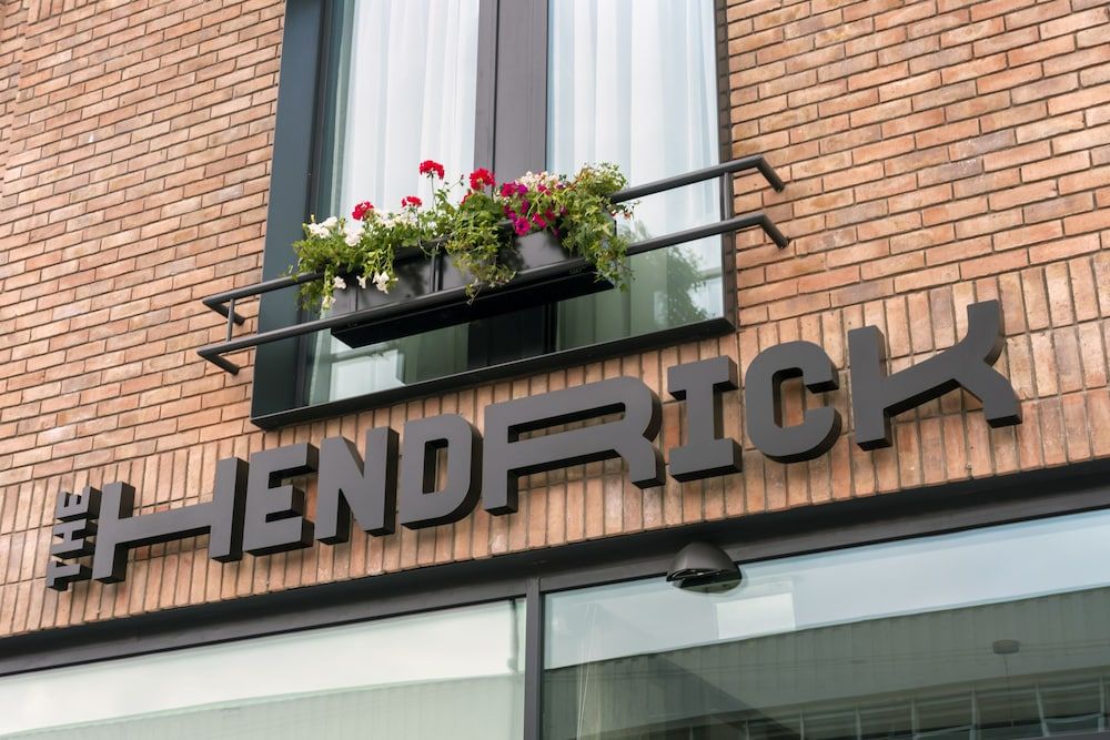 undefined The Hendrick Smithfield 5