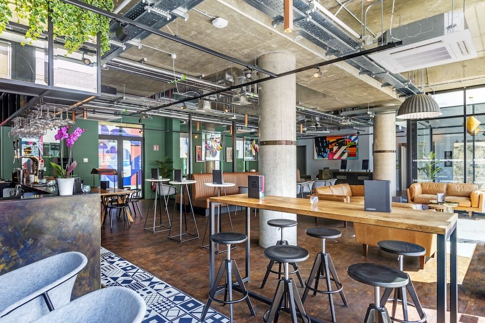 undefined The Hendrick Smithfield 9