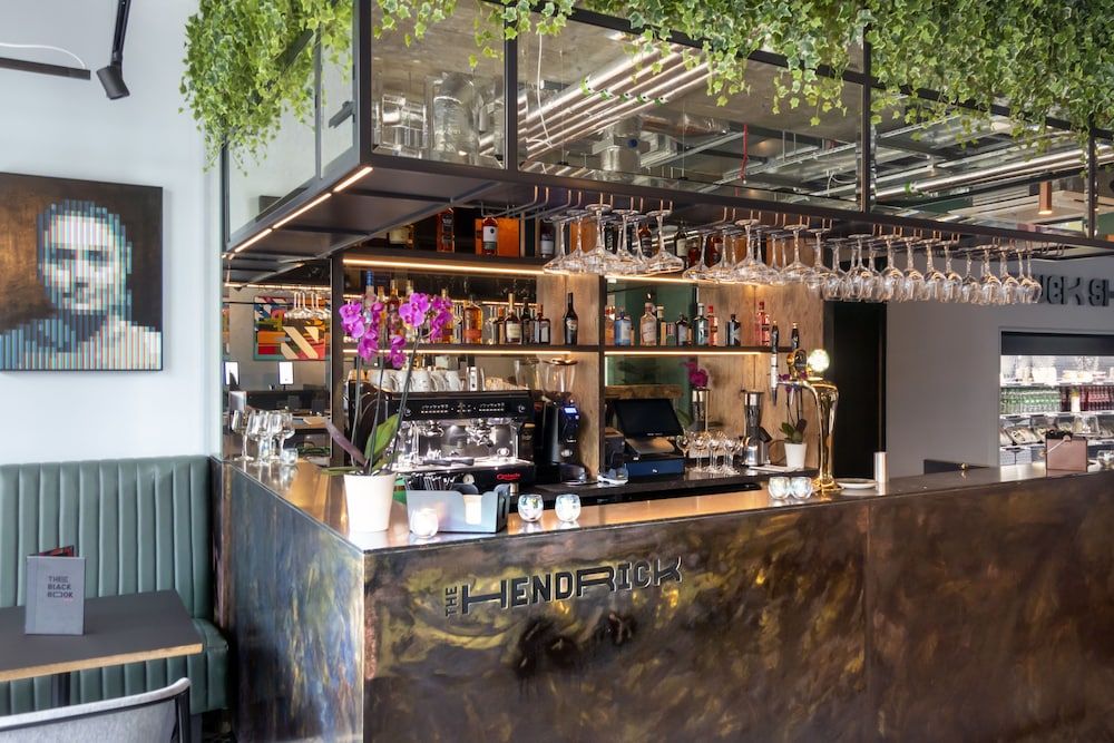 undefined The Hendrick Smithfield 7