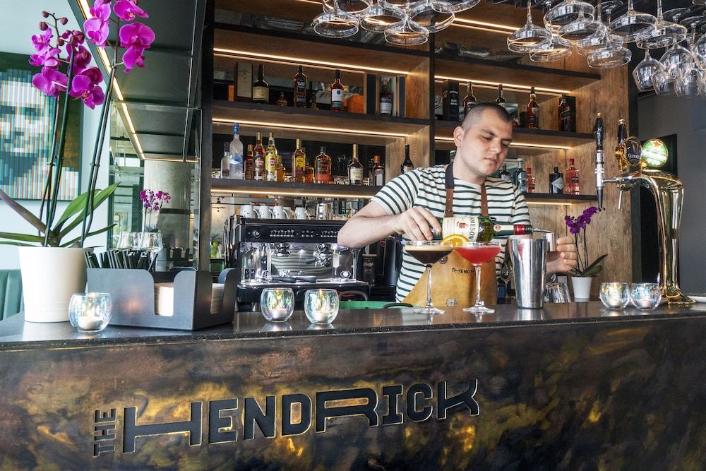 undefined The Hendrick Smithfield 8