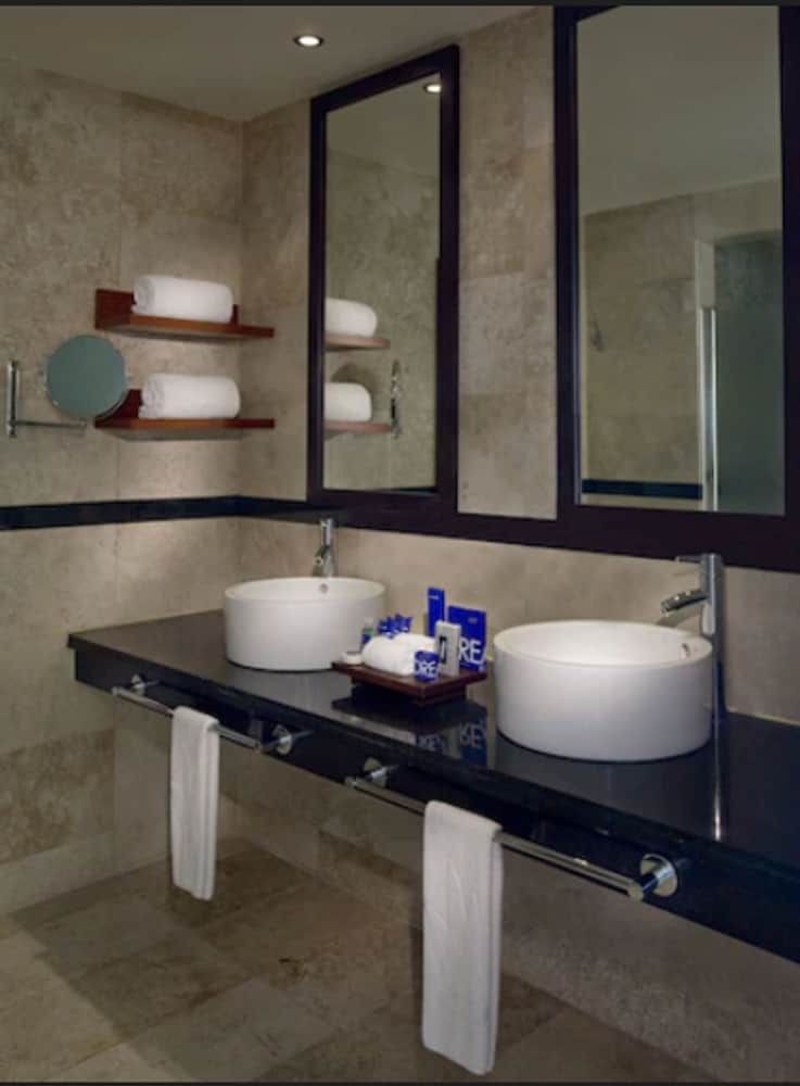 Grand Sunset Princess - All Inclusive Deluxe Suite, Garden View 2