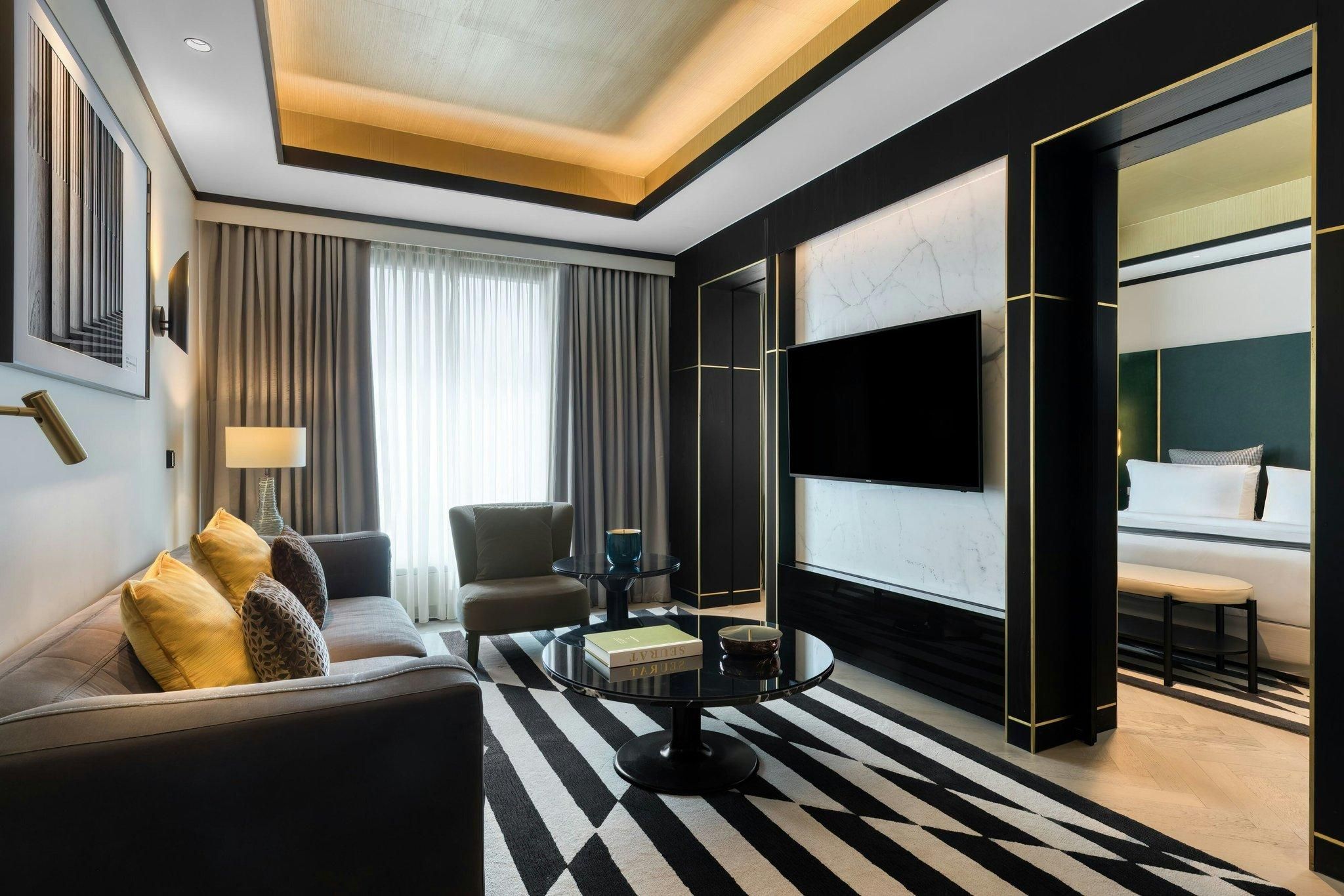 1 Bedroom Suite, 1 King