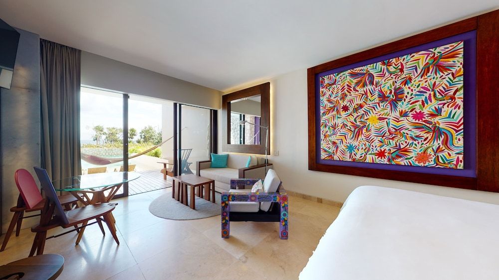 Swim Up Ocean Front Adults