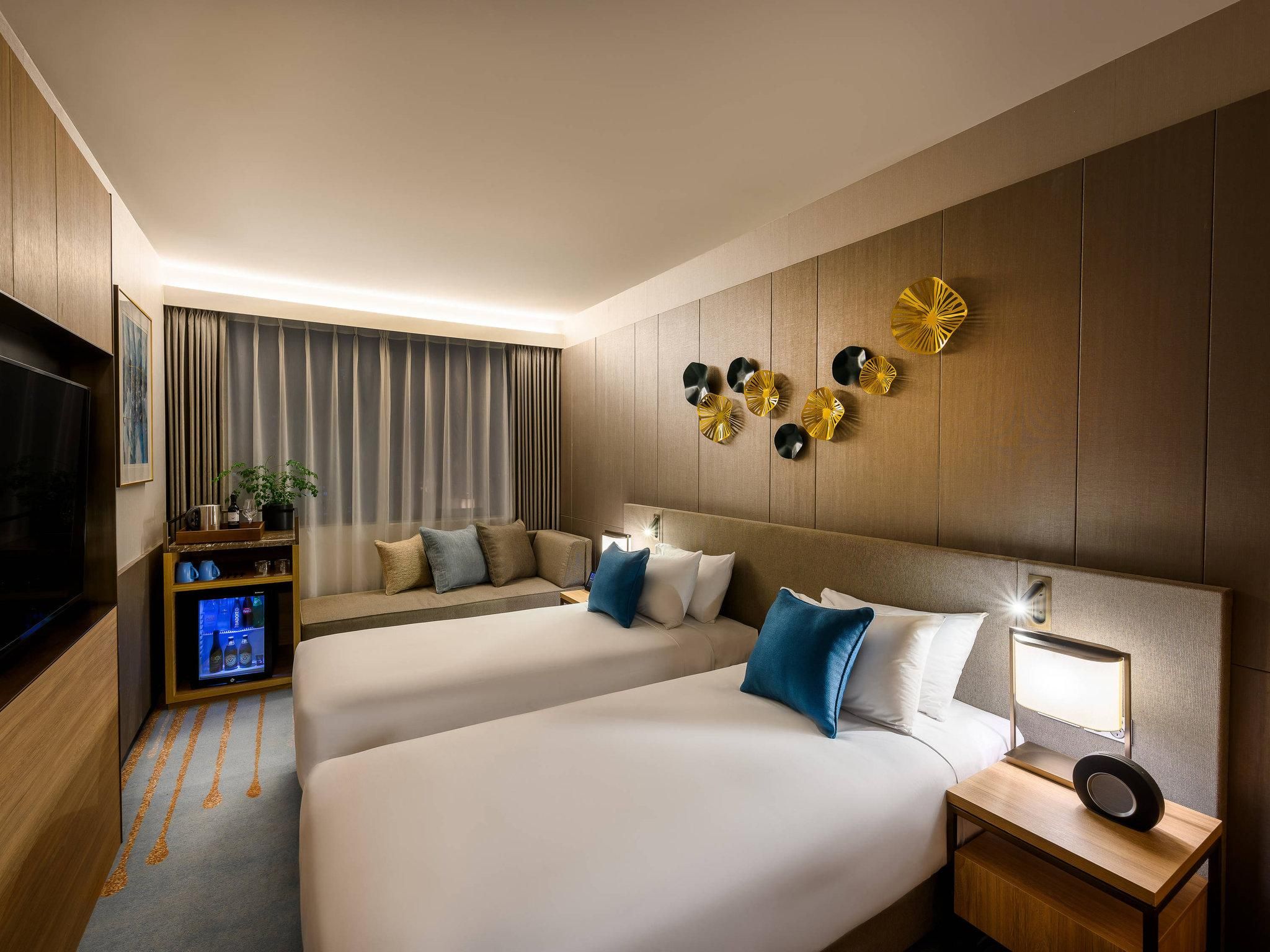 Novotel Melbourne Central Superior Room 2 Single Beds