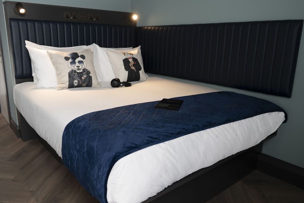 undefined Dublin One Hotel 10