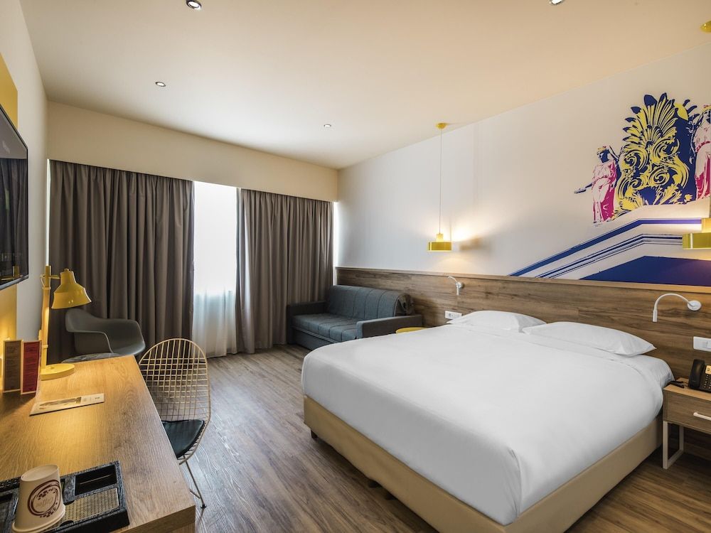 ibis Styles Athens Routes Premium Room 4