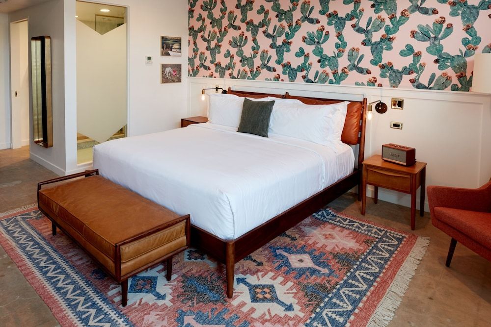 undefined Rise Uptown Hotel 10