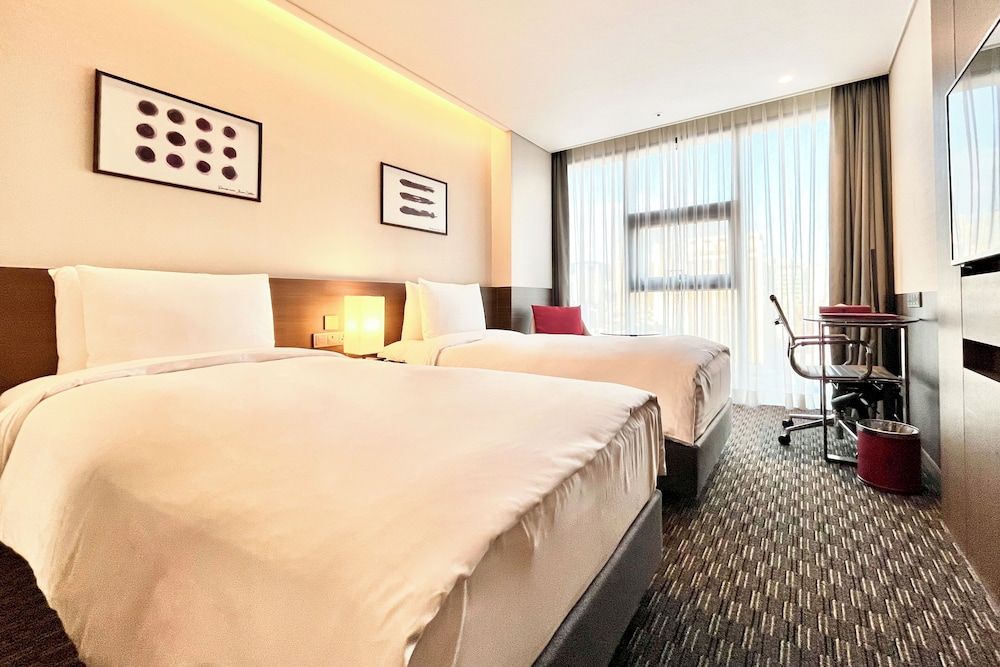 undefined Ramada Encore by Wyndham Busan Station 2