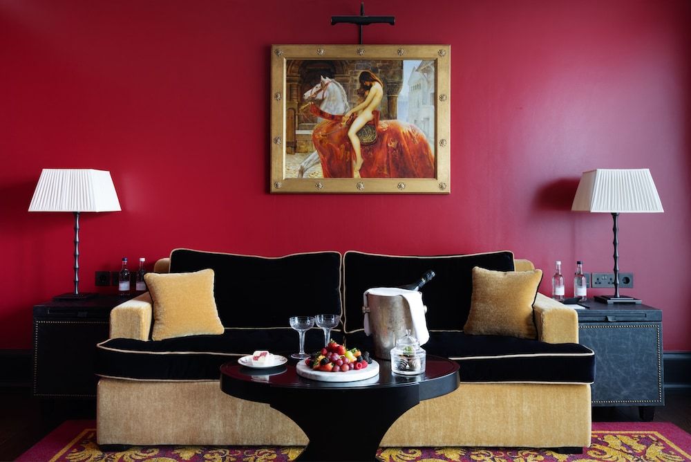 undefined L'oscar London 8