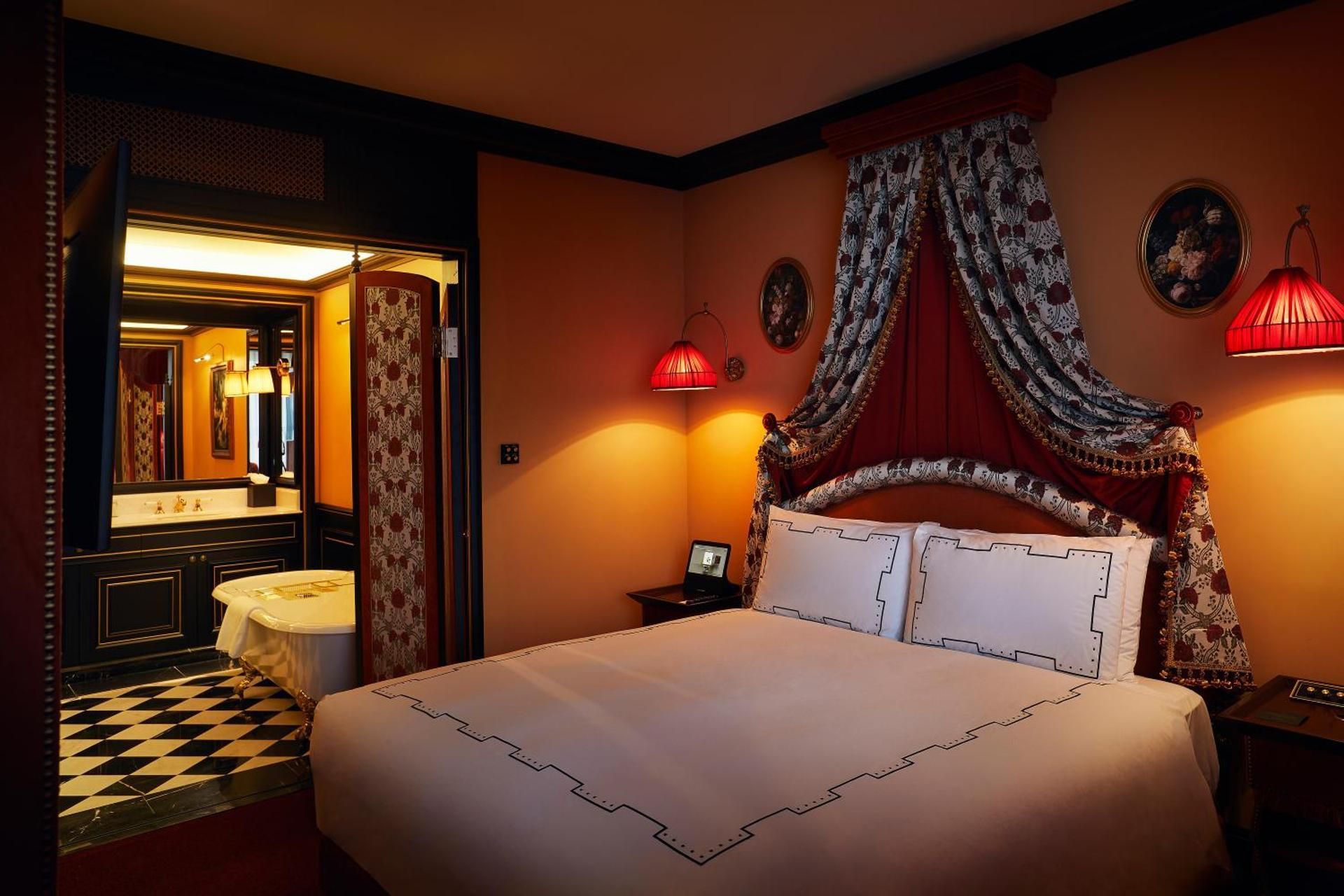 Deluxe Double Room - Amour 