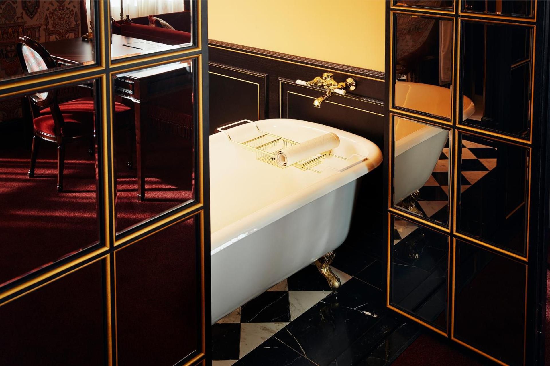 Secret Grand Deluxe Twin