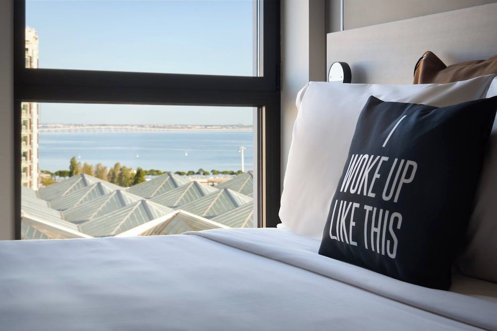 Moxy Lisboa Oriente Room, 2 Twin Beds 2