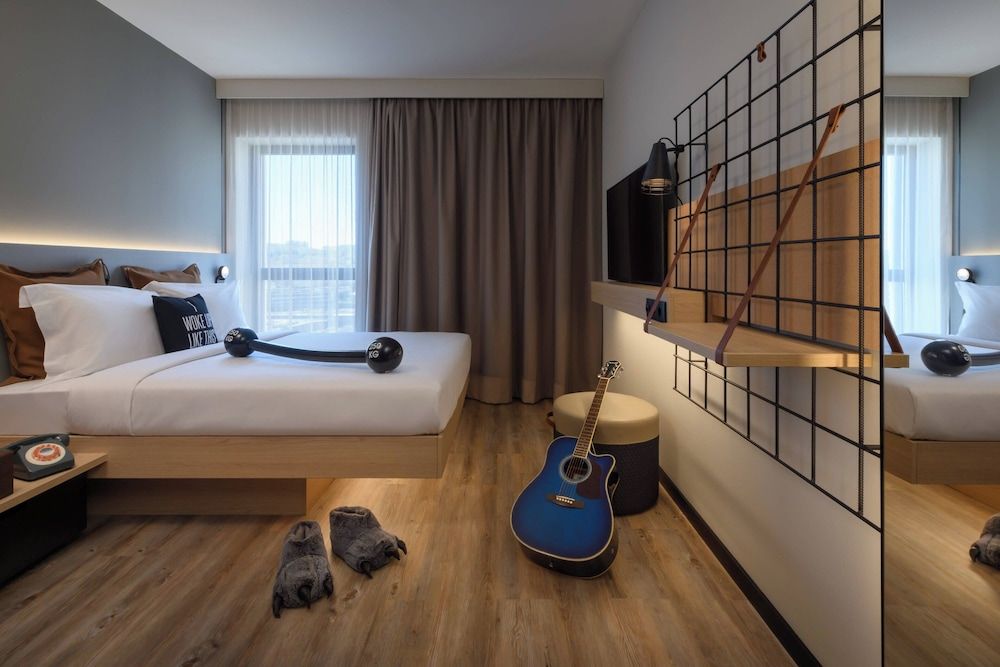 undefined Moxy Lisboa Oriente 2