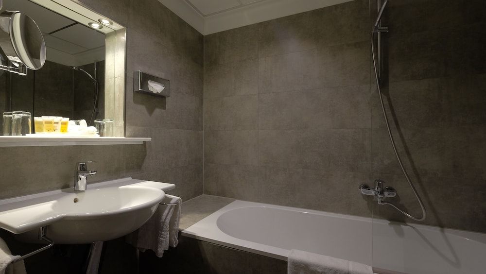 Apollofirst Boutique Hotel Standard Room, 1 Double or 2 Twin Beds 10