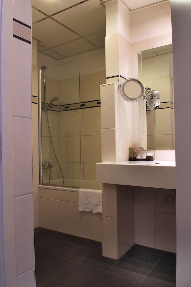 Apollofirst Boutique Hotel Standard Room, 1 Double or 2 Twin Beds 8