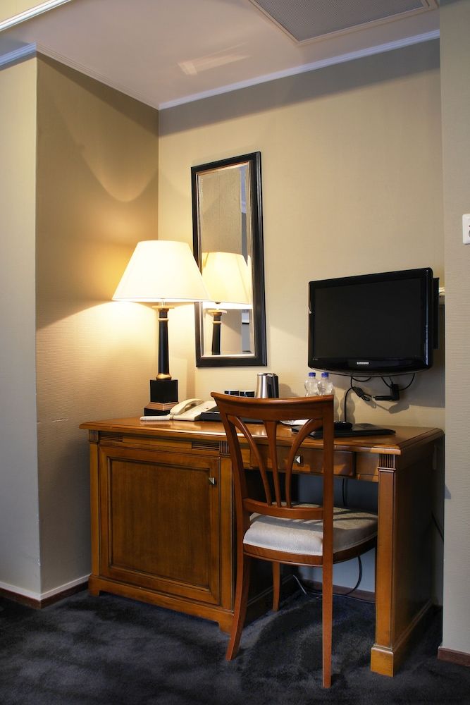 Apollofirst Boutique Hotel Standard Room, 1 Double or 2 Twin Beds 11