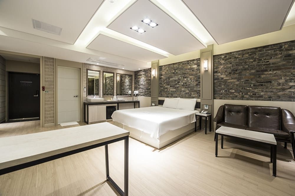 Pohang Hotel View Standard Double Room, Non Smoking, City View 4