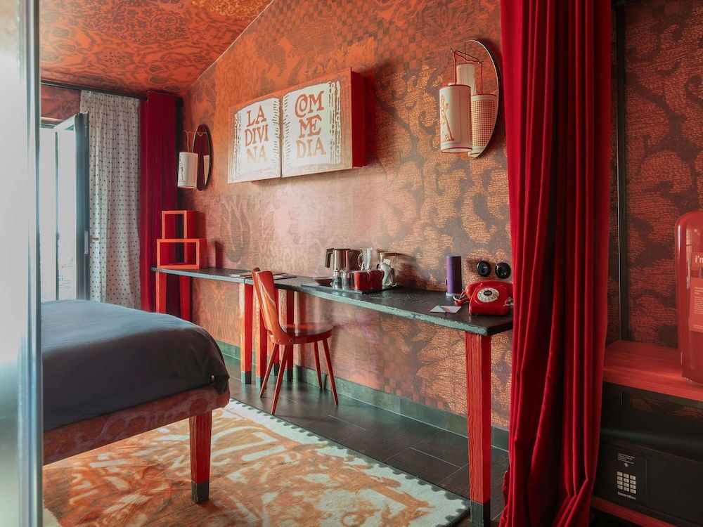 25hours Hotel Florence Piazza San Paolino Medium Rosso with Balcony 3