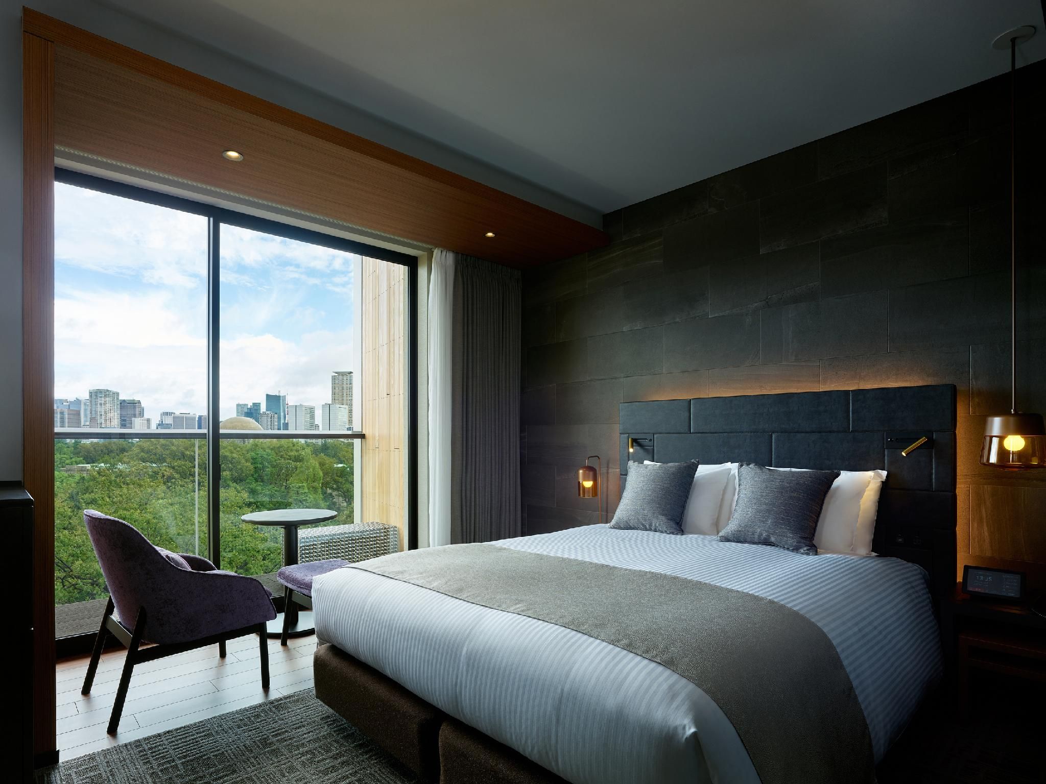Standard - 1 Queen Bed with Balcony