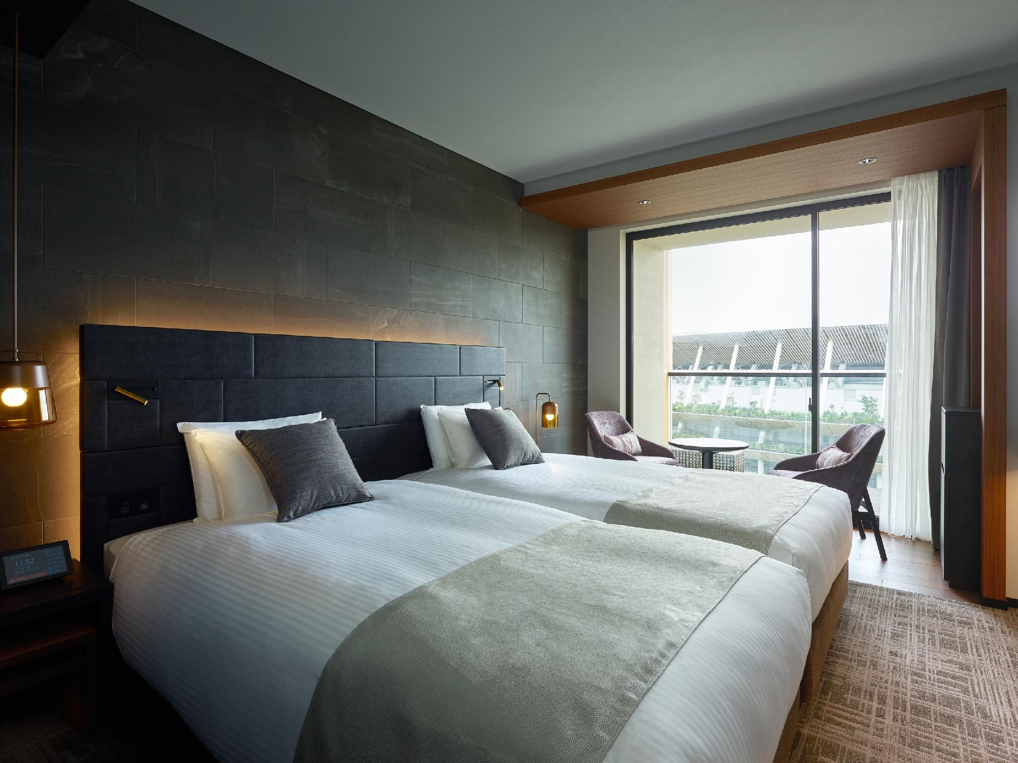 Standard Room with 2 Beds and Balcony