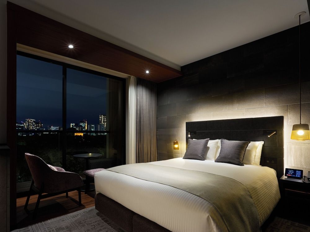 Standard , 1 bed Queen , with balcony, Non Smoking