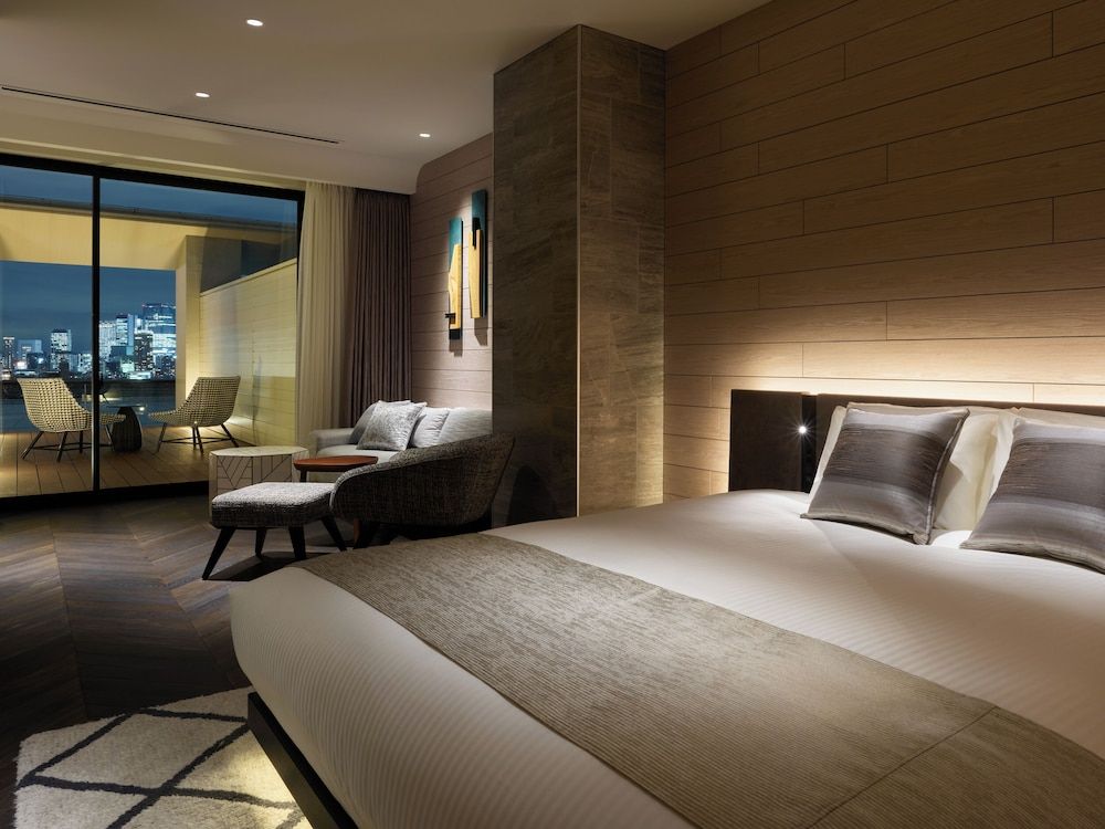 Junior Suite , 1 bed King , with balcony, Non Smoking