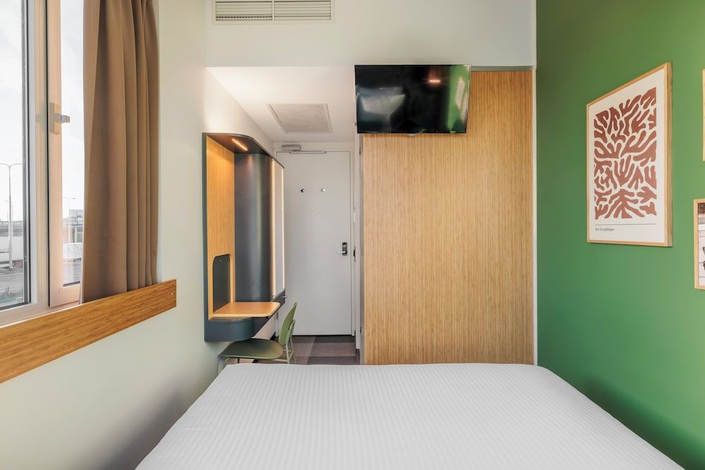 Maxhotel Amsterdam Airport Schiphol Standard Double Room 9